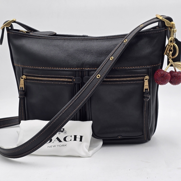 Coach Handbags - Coach Glovetanned Leather Andy Crossbody, EUC, Black